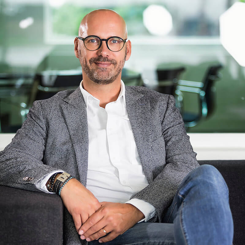 ERIK VAN DER WOUDE