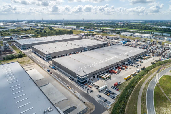 DHG VERHUURT 6.000 M² ADR WAREHOUSE IN ROTTERDAM AAN YAMATO