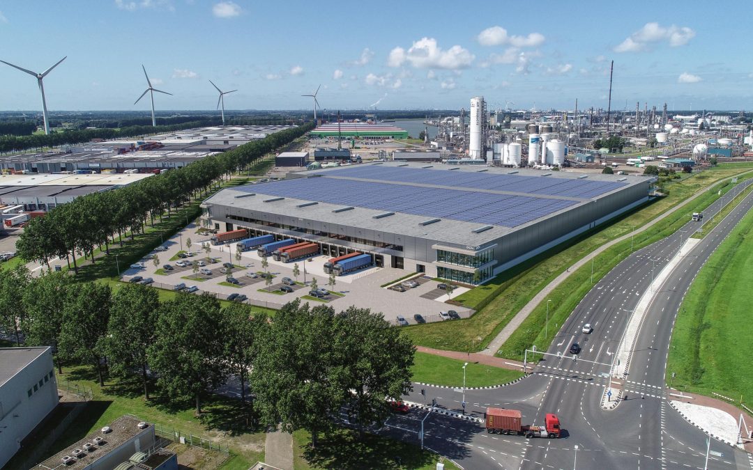 DHG VERHUURT 22.000 M² VAN SMARTLOG ROTTERDAM 9 AAN FOX GLOBAL LOGISTICS