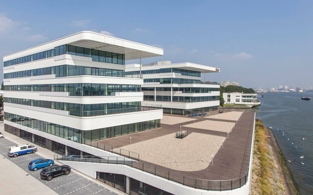 DHG verhuurt 669 m² kantoorruimte in Schiedam aan Captain Cruise